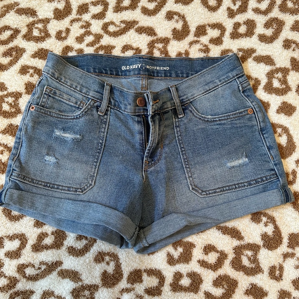 Old Navy boyfriend denim shorts. Size 0.